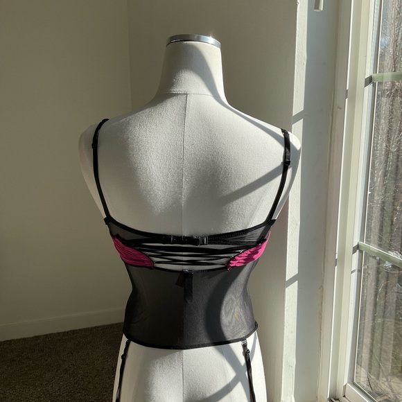 Victoria’s Secret Black and Pink corset lingerie top size 34B - Picture 4 of 10